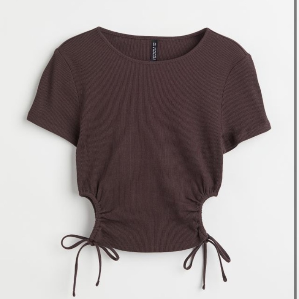 NWT H&M keyhole crop tee